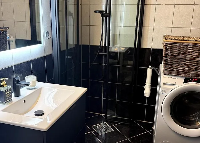 Modern In A Quiet Area Apartment Bergen